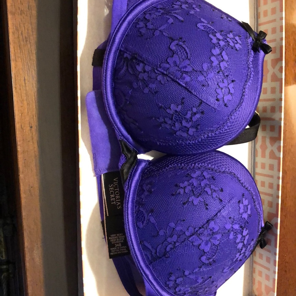 Victoria’s Secret 34B Bra